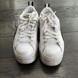 Puma White and Black Sneakers Platform